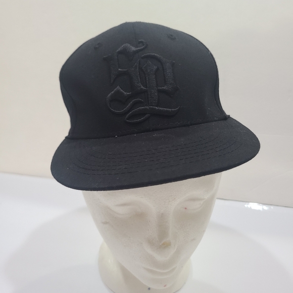 South Pole Black Embroidered Cap Sz.6 3/4 Boys L-XL - Picture 1 of 6